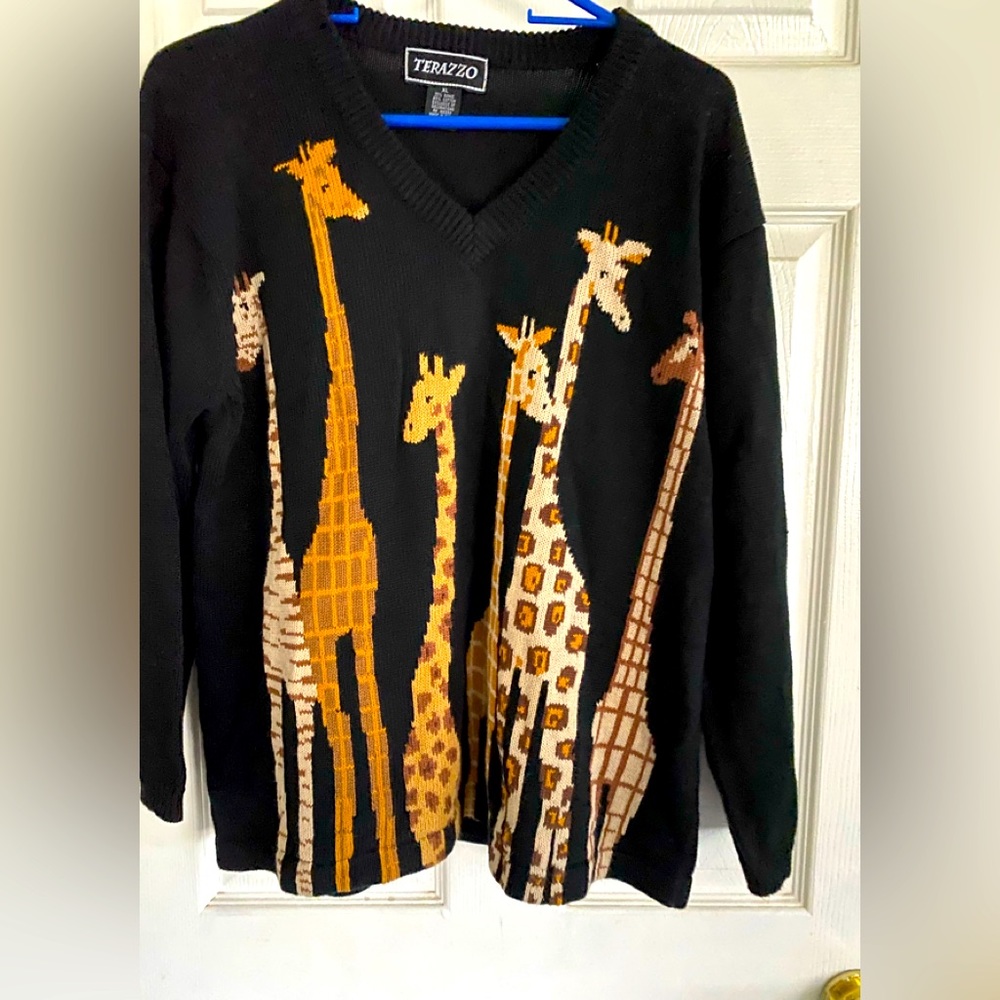 Vintage Terrazzo Giraffe 🦒 Black Sweater